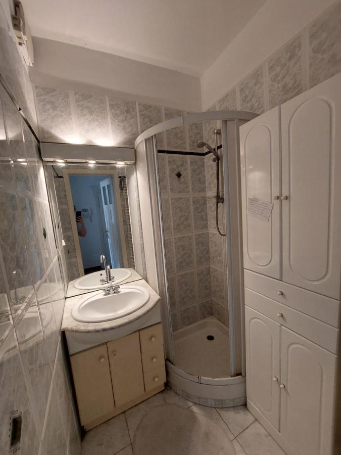 Готель R24, Rose House Любляна Екстер'єр фото
