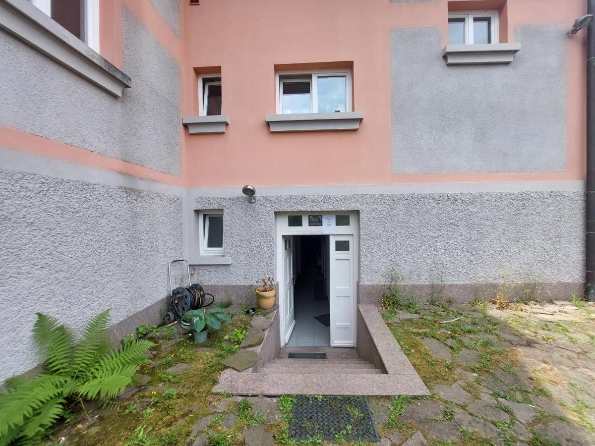 Готель R24, Rose House Любляна Екстер'єр фото